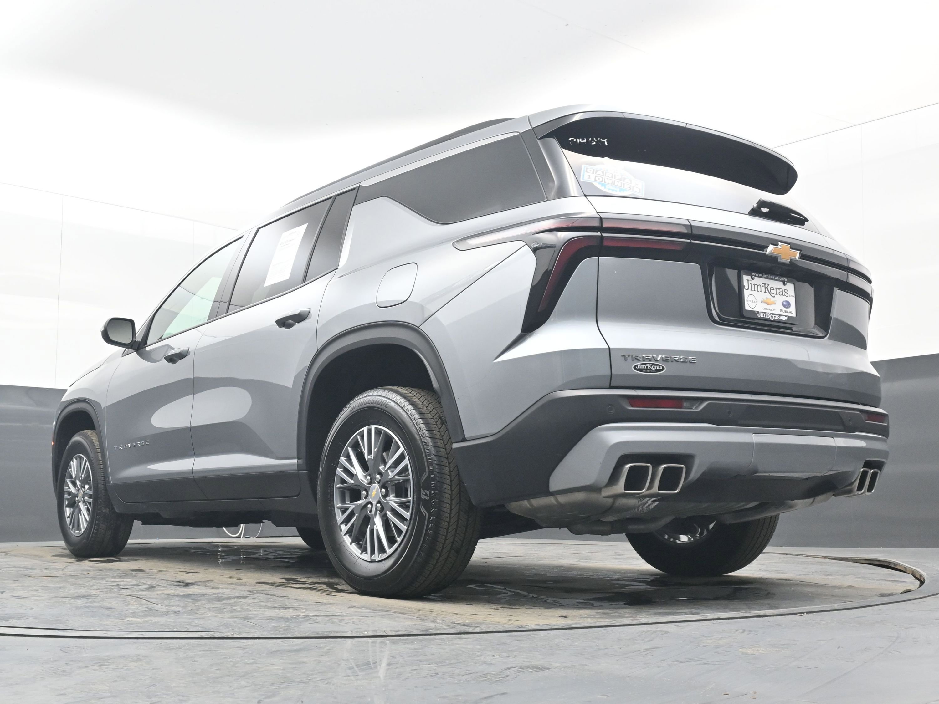 Used 2025 Chevrolet Traverse LT image 28