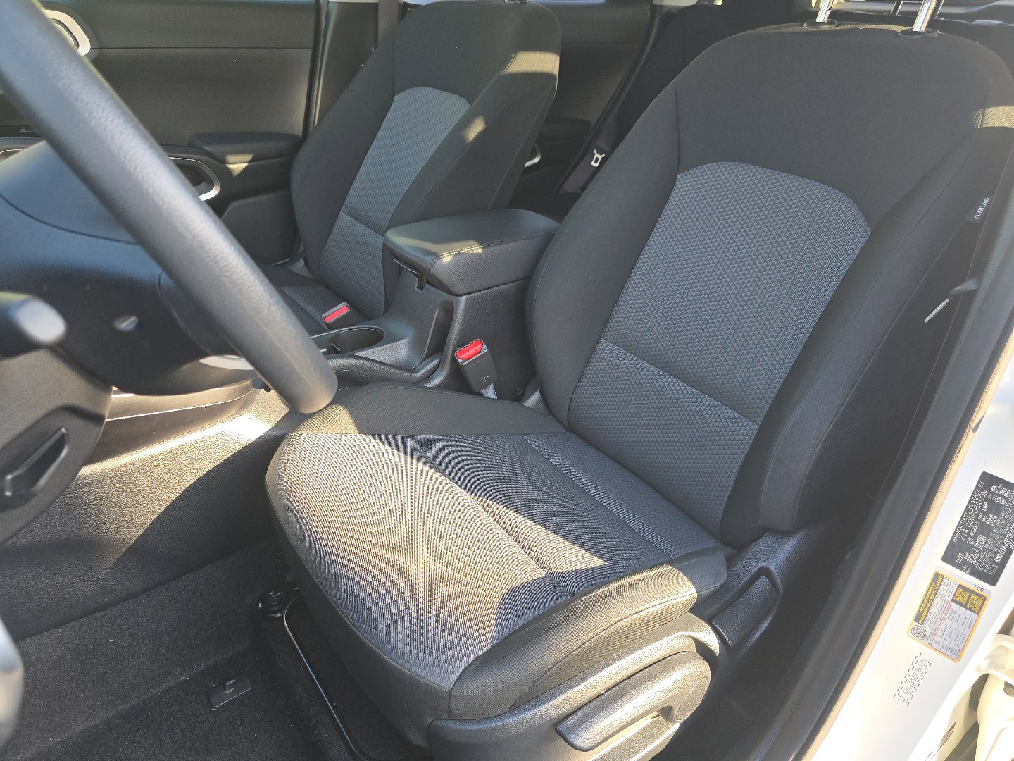 Used 2023 Kia Soul LX w/ LX Technology Package FWD image 21