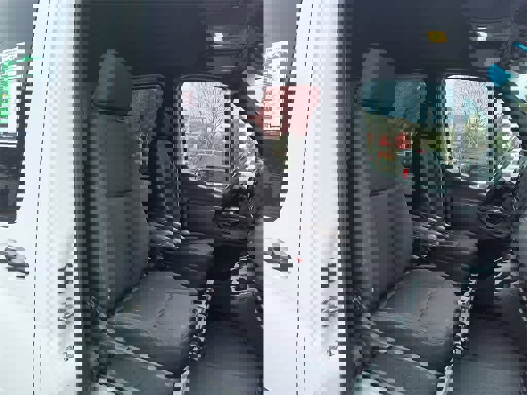 Used 2023 Mercedes-Benz Sprinter 2500 image 23