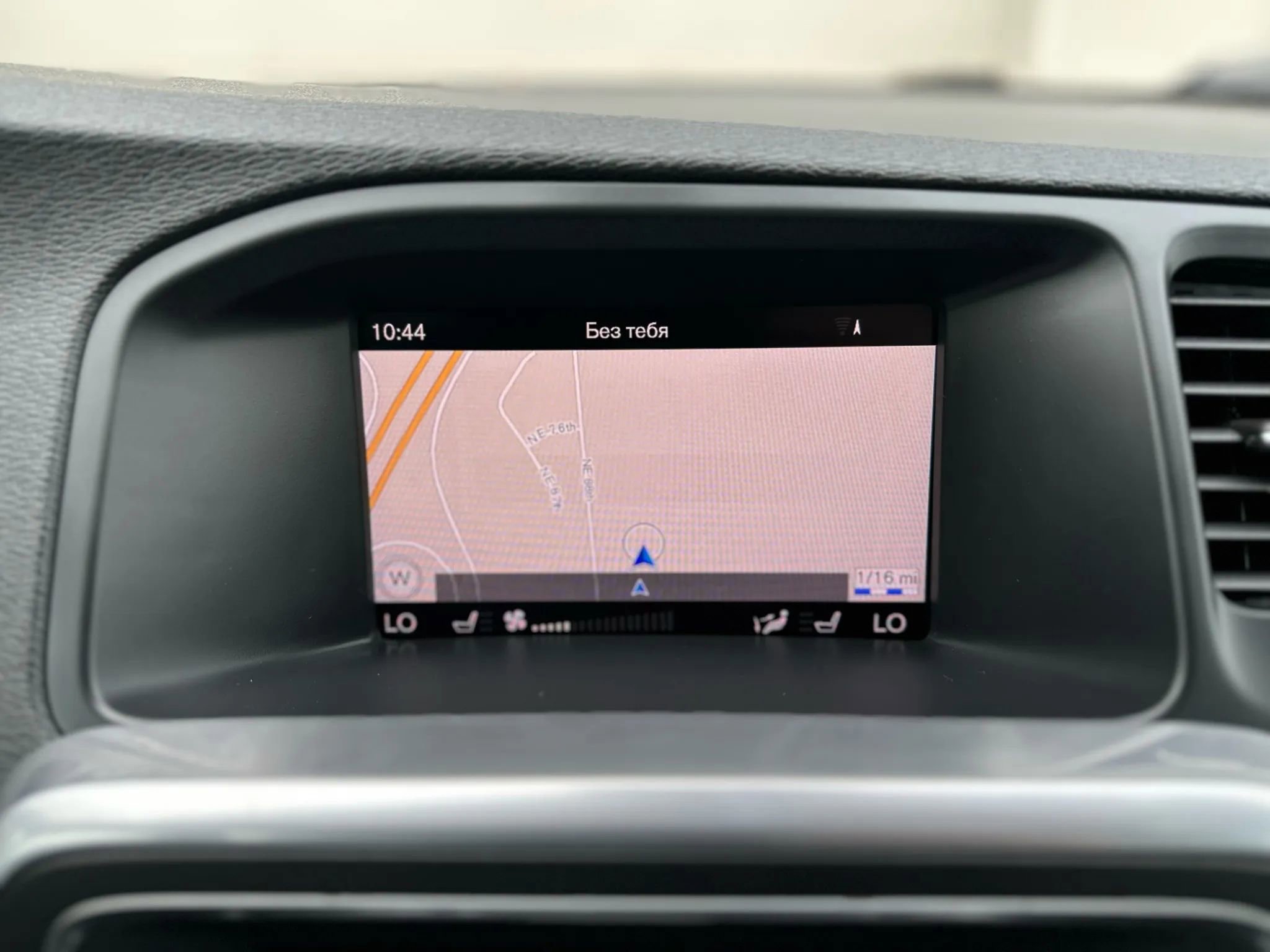 Used 2017 Volvo V60 T5 Cross Country w/ Convenience Package image 17