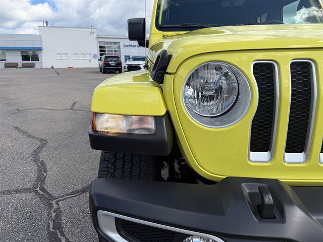 Used 2023 Jeep Wrangler Unlimited Sahara w/ Cold Weather Group AWD/4WD image 6