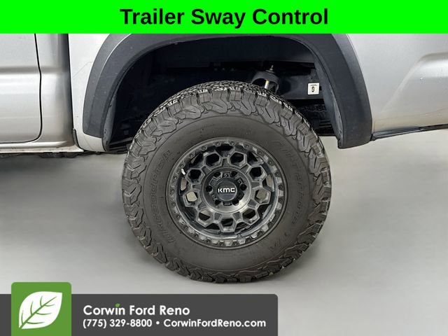 Used 2017 Toyota Tacoma TRD Off-Road image 31