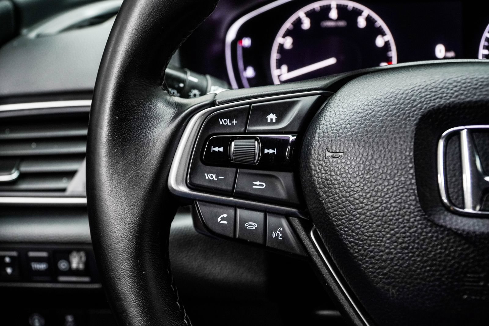 Used 2021 Honda Accord Touring image 30