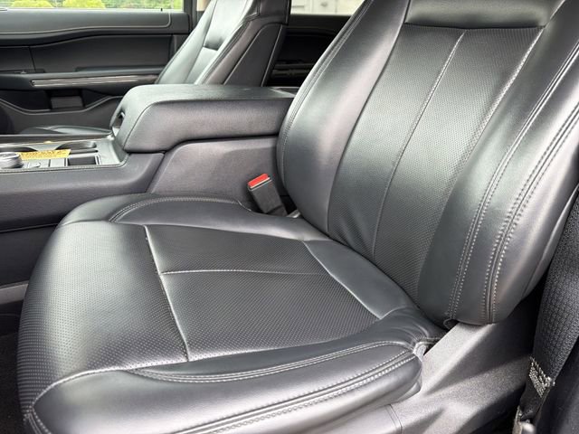 Used 2024 Ford Expedition XLT RWD image 11