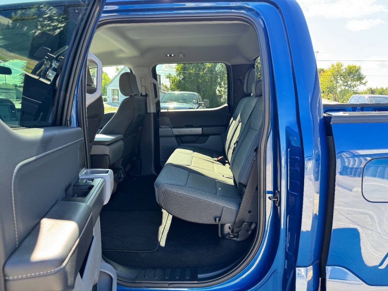 Used 2025 Ford F150 XLT w/ Equipment Group 301A Standard AWD/4WD image 19