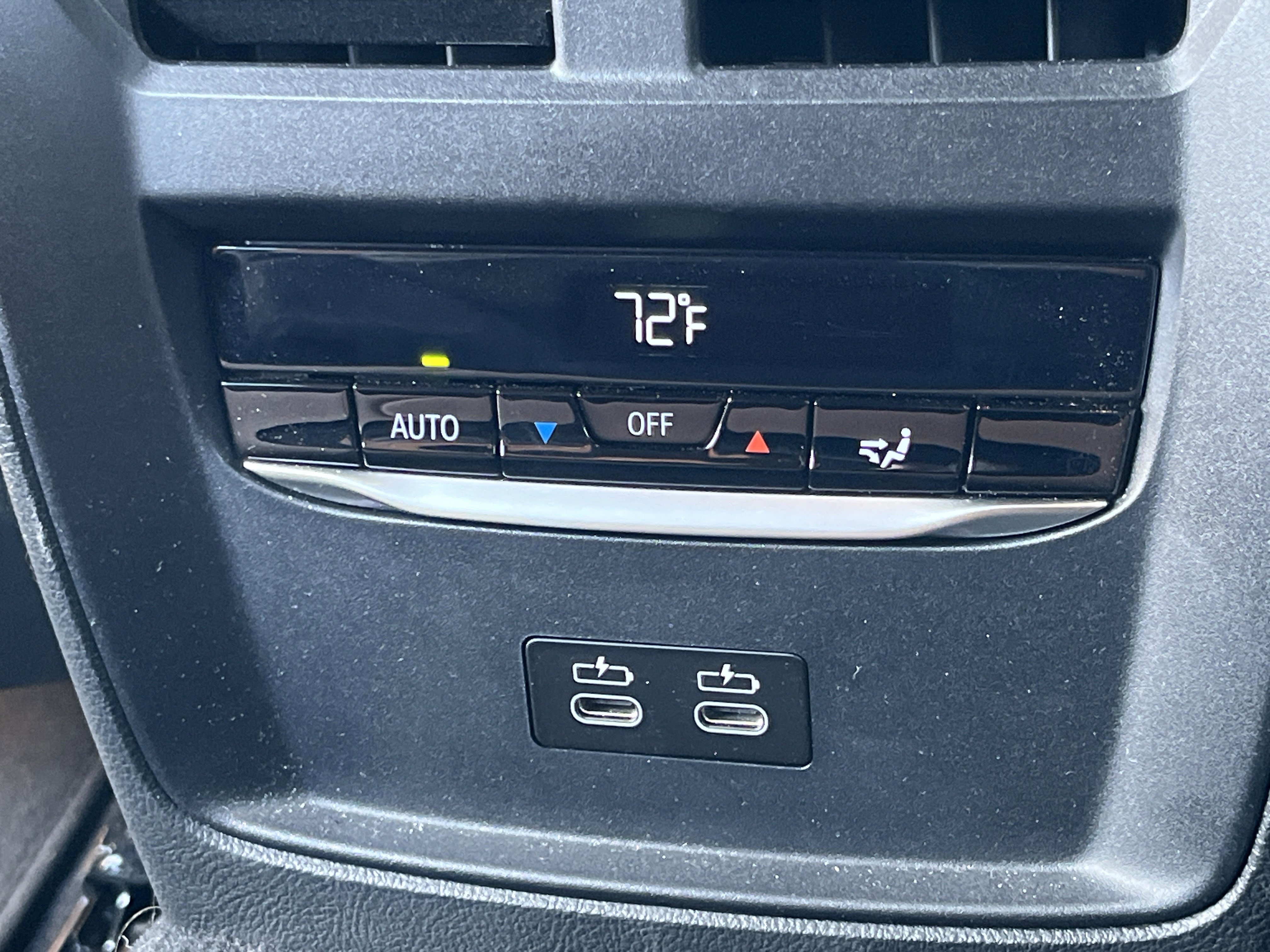 Used 2023 BMW i4 eDrive40 w/ M Sport Package image 23