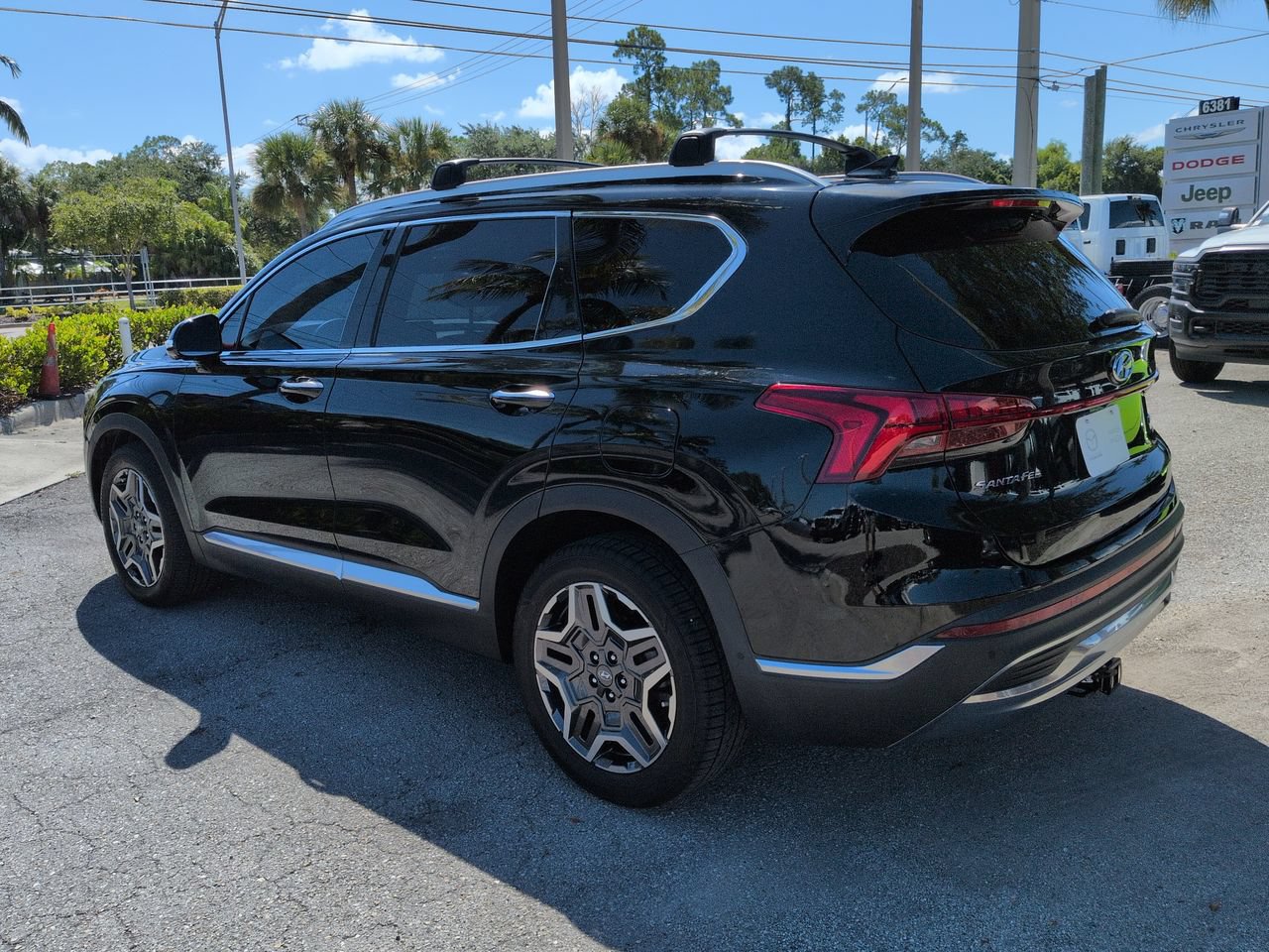 Used 2021 Hyundai Santa Fe Limited w/ Cargo Package FWD image 7