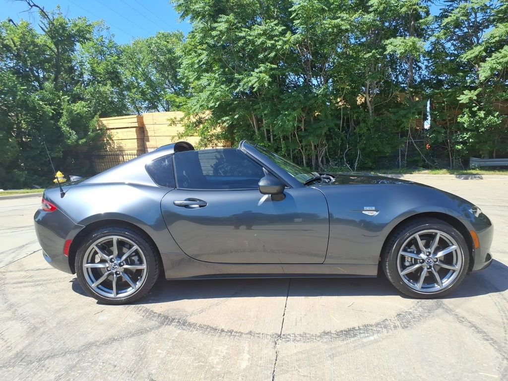 Used 2022 MAZDA MX-5 Miata RF Grand Touring RWD image 2