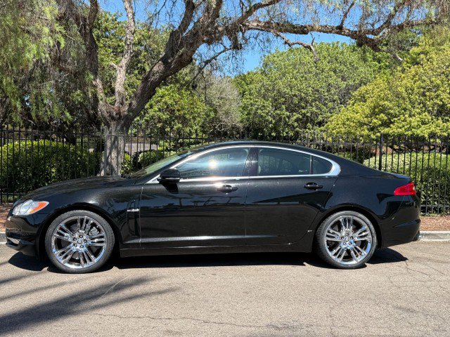 Used 2010 Jaguar XF Supercharged RWD image 2