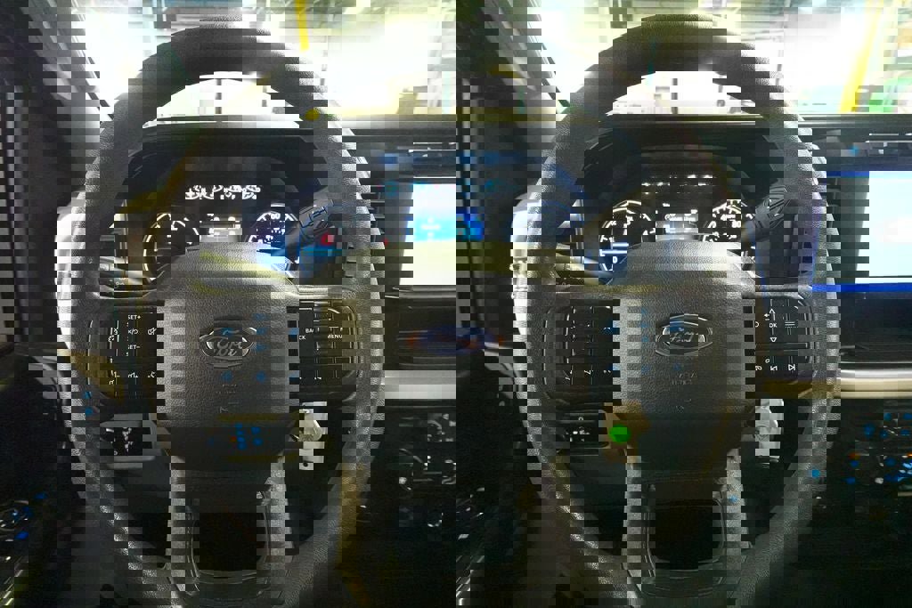 Used 2024 Ford F250 XLT AWD/4WD image 11