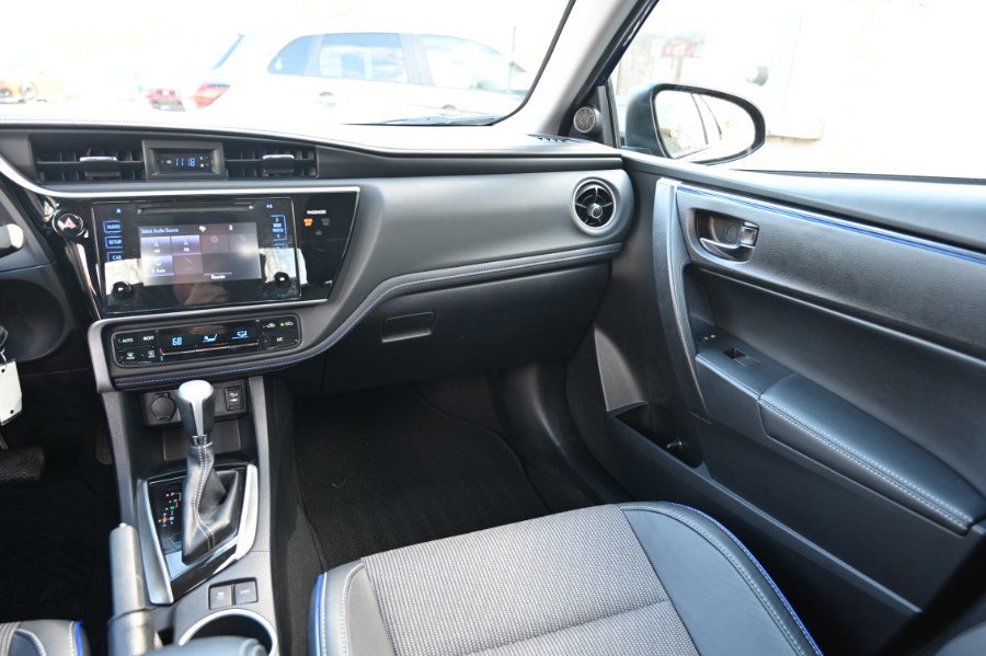 Used 2017 Toyota Corolla SE w/ Carpet Mat Package (TMS) image 11