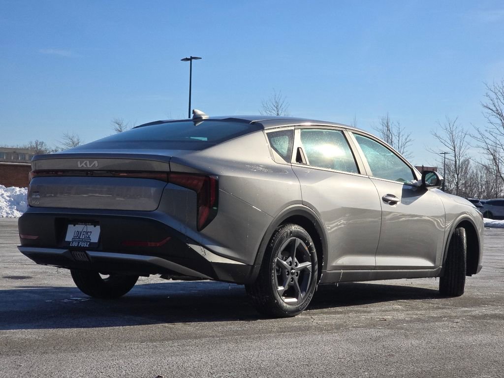 New 2025 Kia K4 LXS image 14