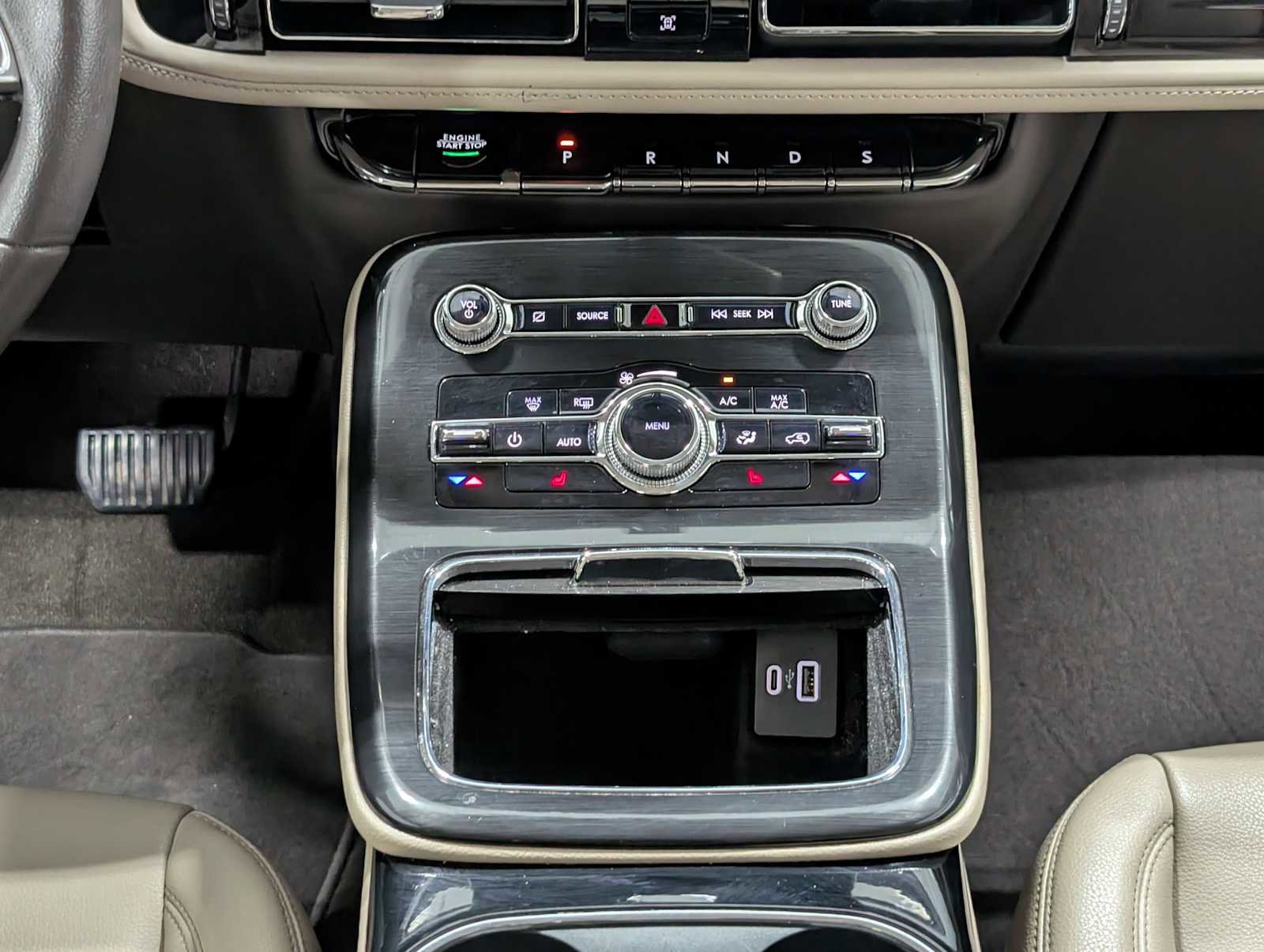 Used 2022 Lincoln Nautilus Standard image 18