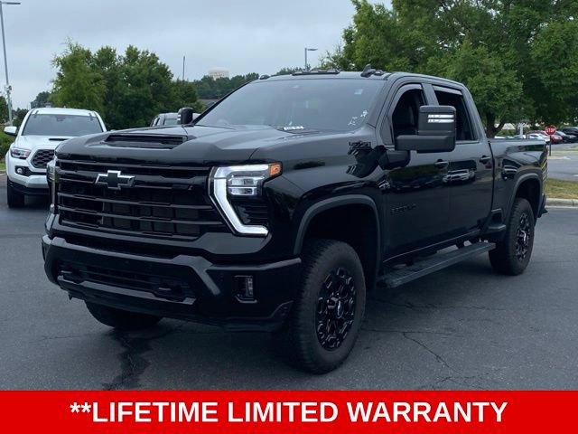 Used 2024 Chevrolet Silverado 2500 LTZ w/ LTZ Plus Package AWD/4WD image 3