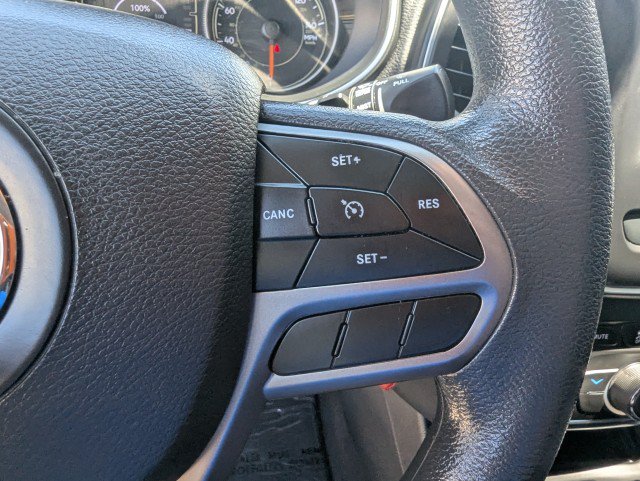 Used 2019 Jeep Cherokee Latitude w/ Popular Appearance Group AWD/4WD image 15