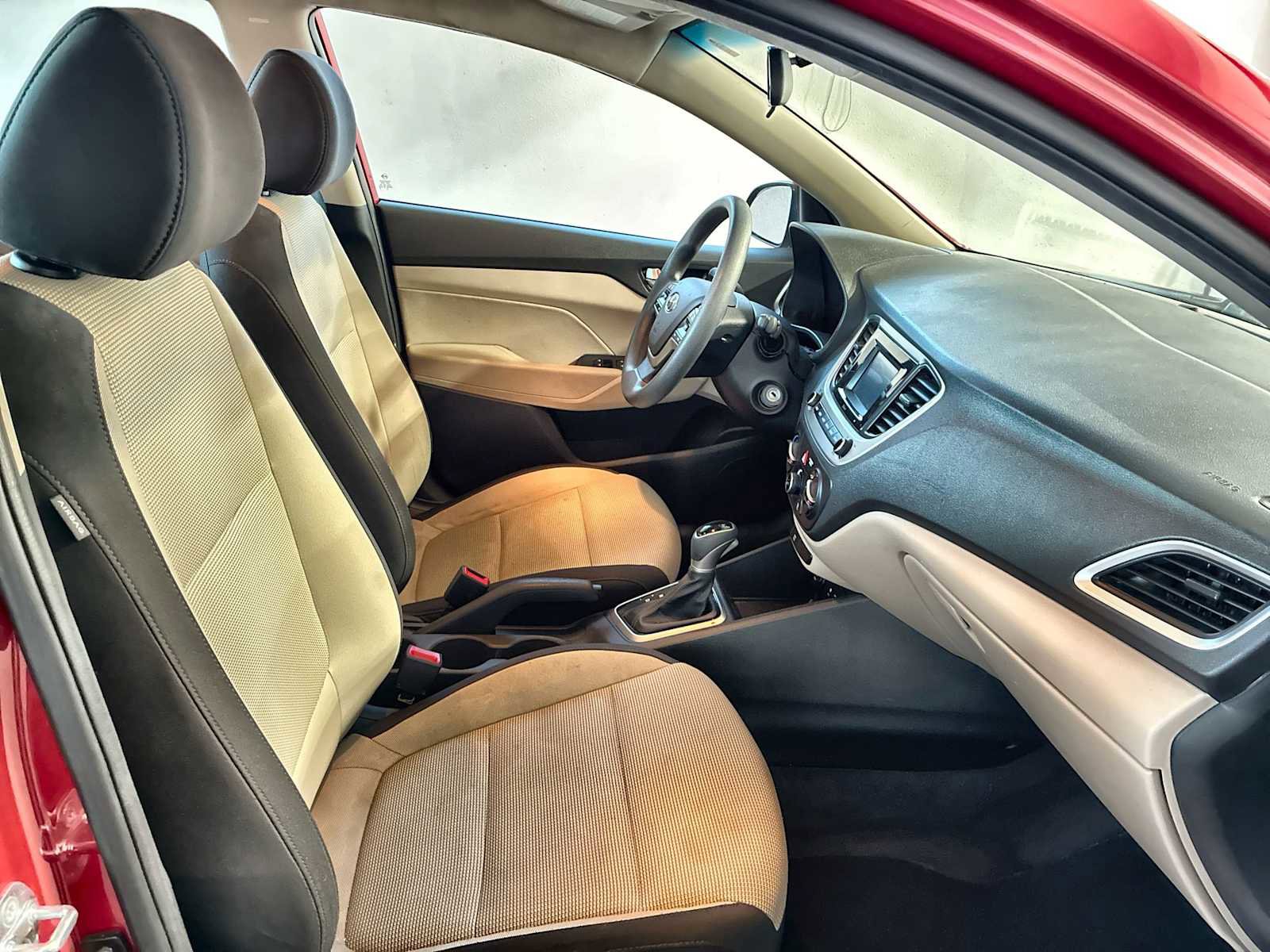 Used 2022 Hyundai Accent SE FWD image 24