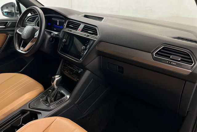 Used 2023 Volkswagen Tiguan SE FWD image 24