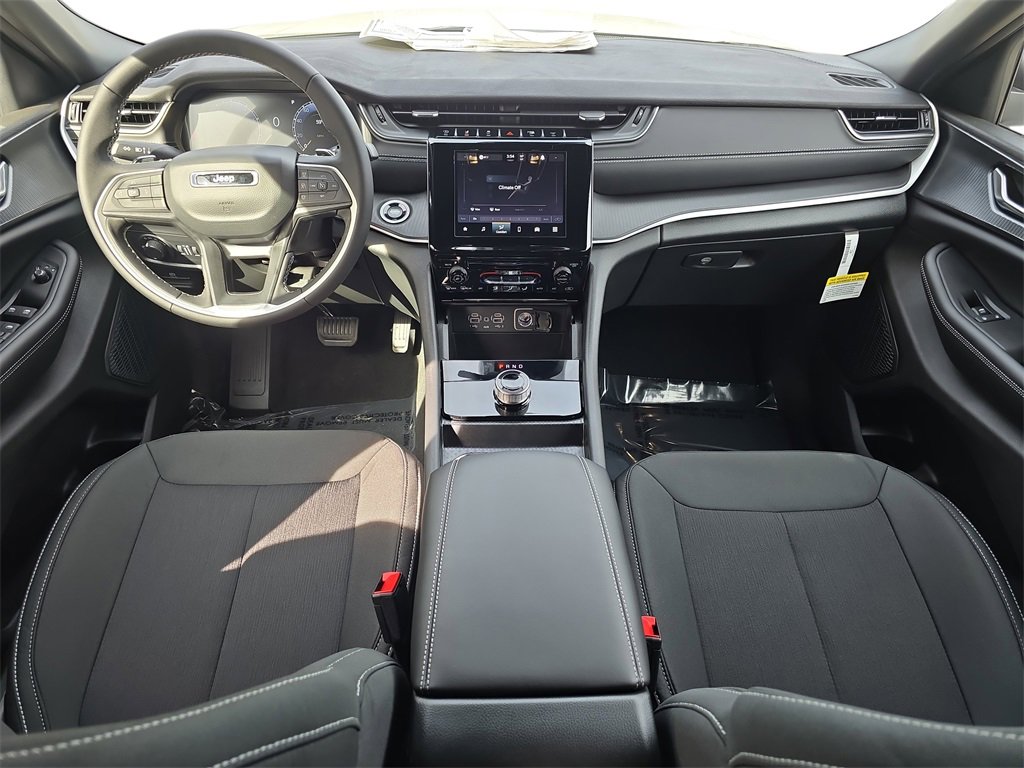 New 2025 Jeep Grand Cherokee Laredo X image 9