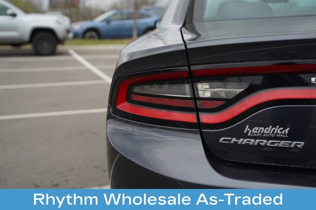 Used 2018 Dodge Charger SXT RWD image 34