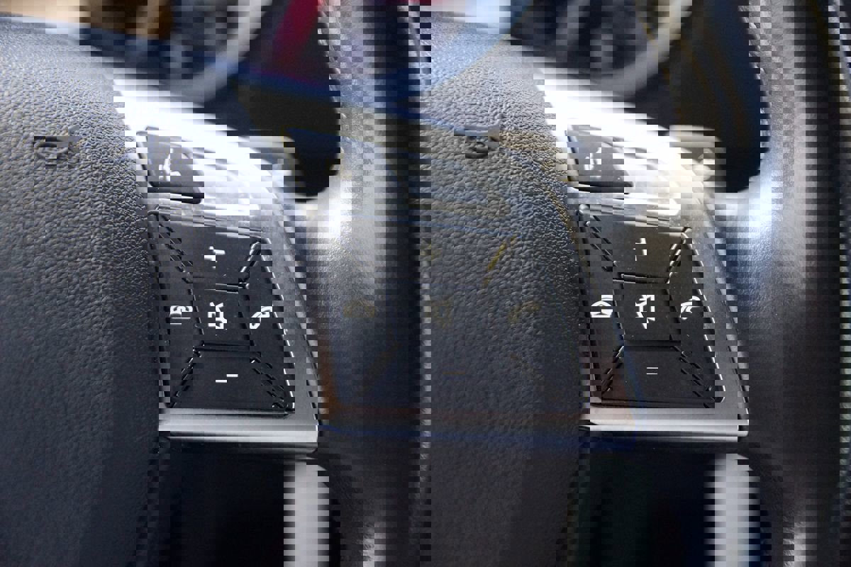 Used 2015 Mercedes-Benz G 63 AMG 4MATIC w/ PA6 Package image 19