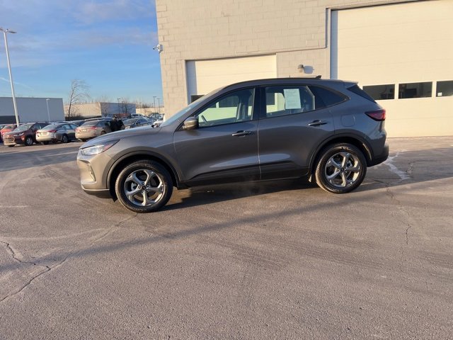 Used 2025 Ford Escape ST-Line Select image 16