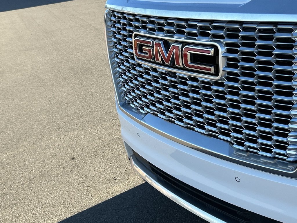 Used 2024 GMC Yukon XL Denali w/ Max Trailering Package AWD/4WD image 32