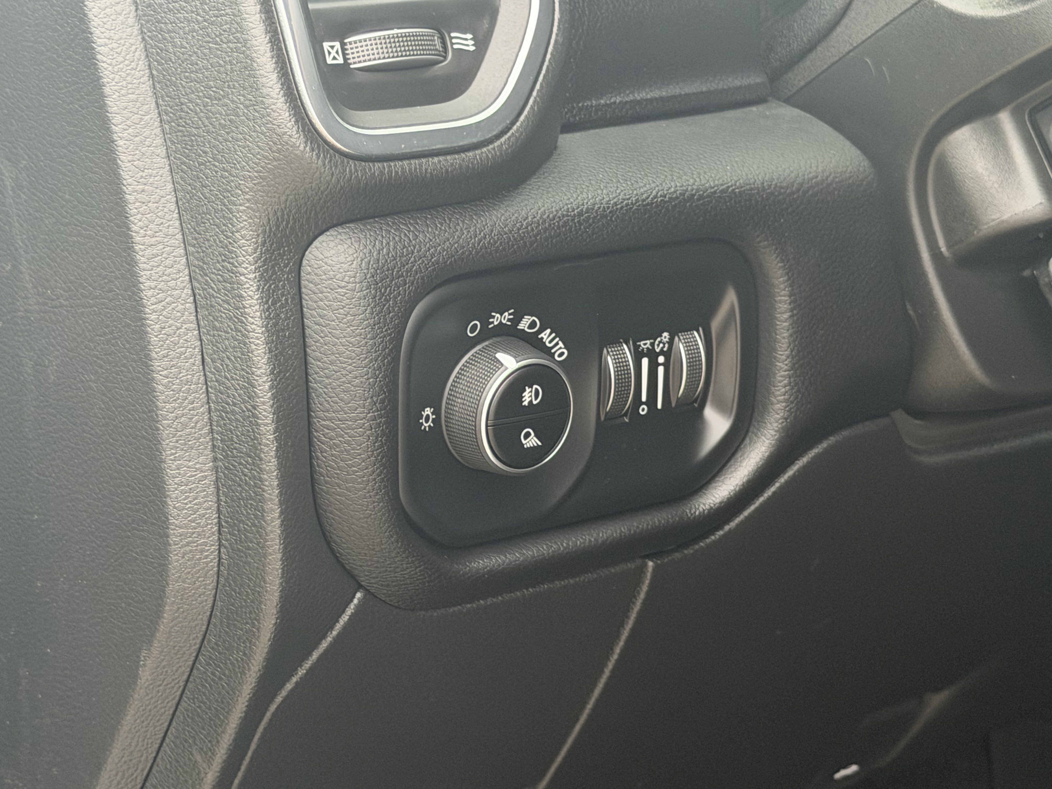 Used 2024 RAM 2500 Laramie w/ Safety Group AWD/4WD image 27