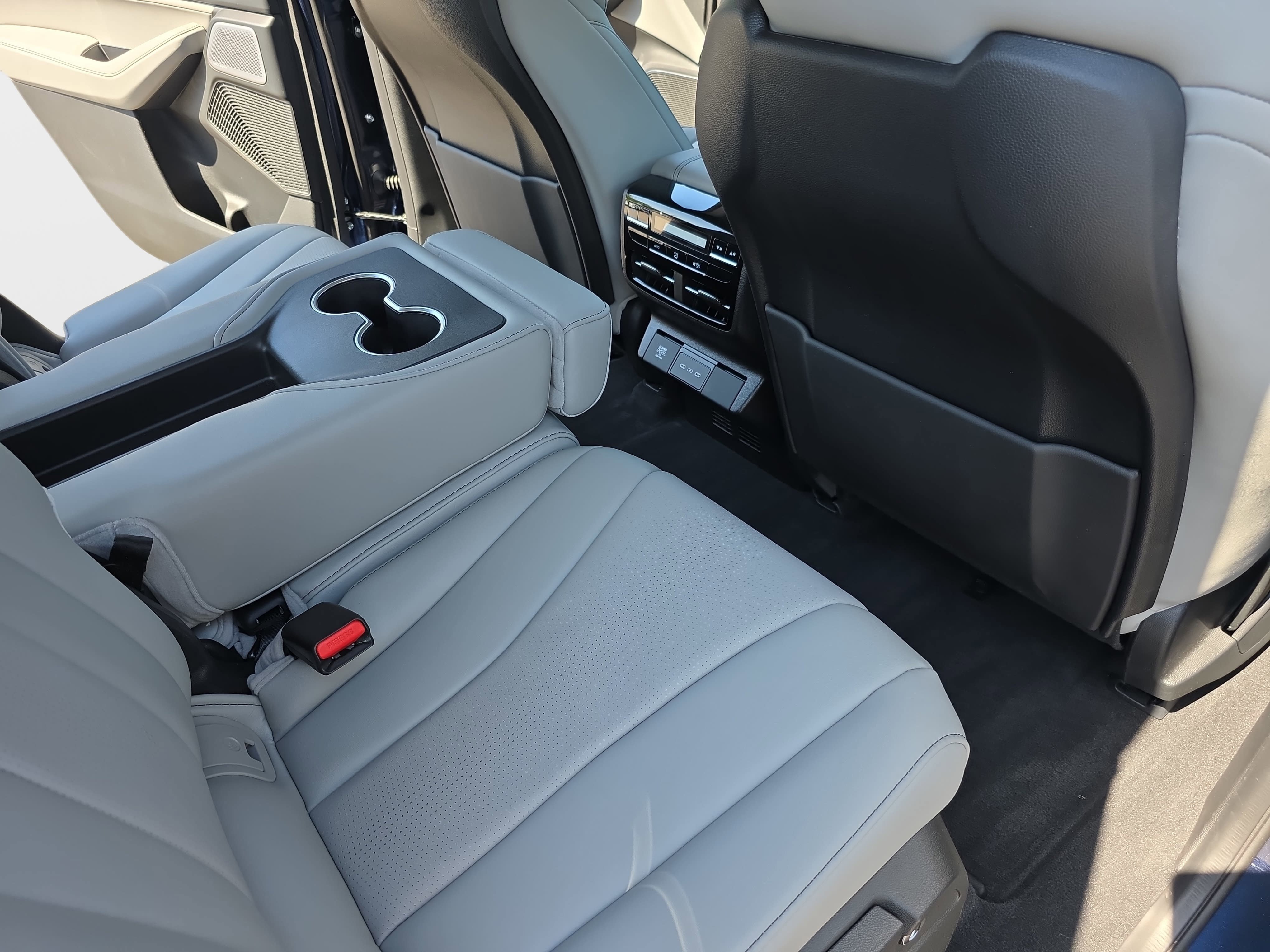 Certified 2026 Acura MDX FWD w/ Technology Package image 11