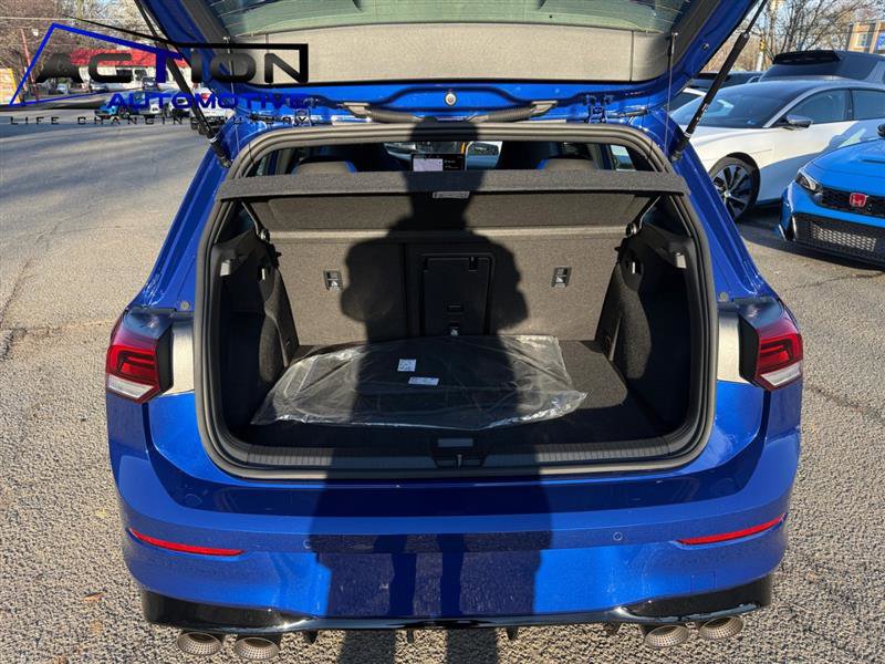 Used 2025 Volkswagen Golf R Black Edition image 18