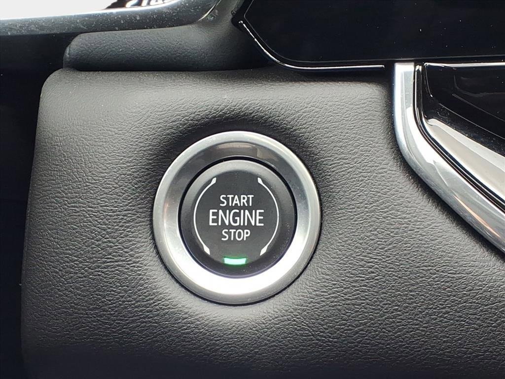 Used 2024 GMC Canyon Elevation w/ Convenience Package image 27