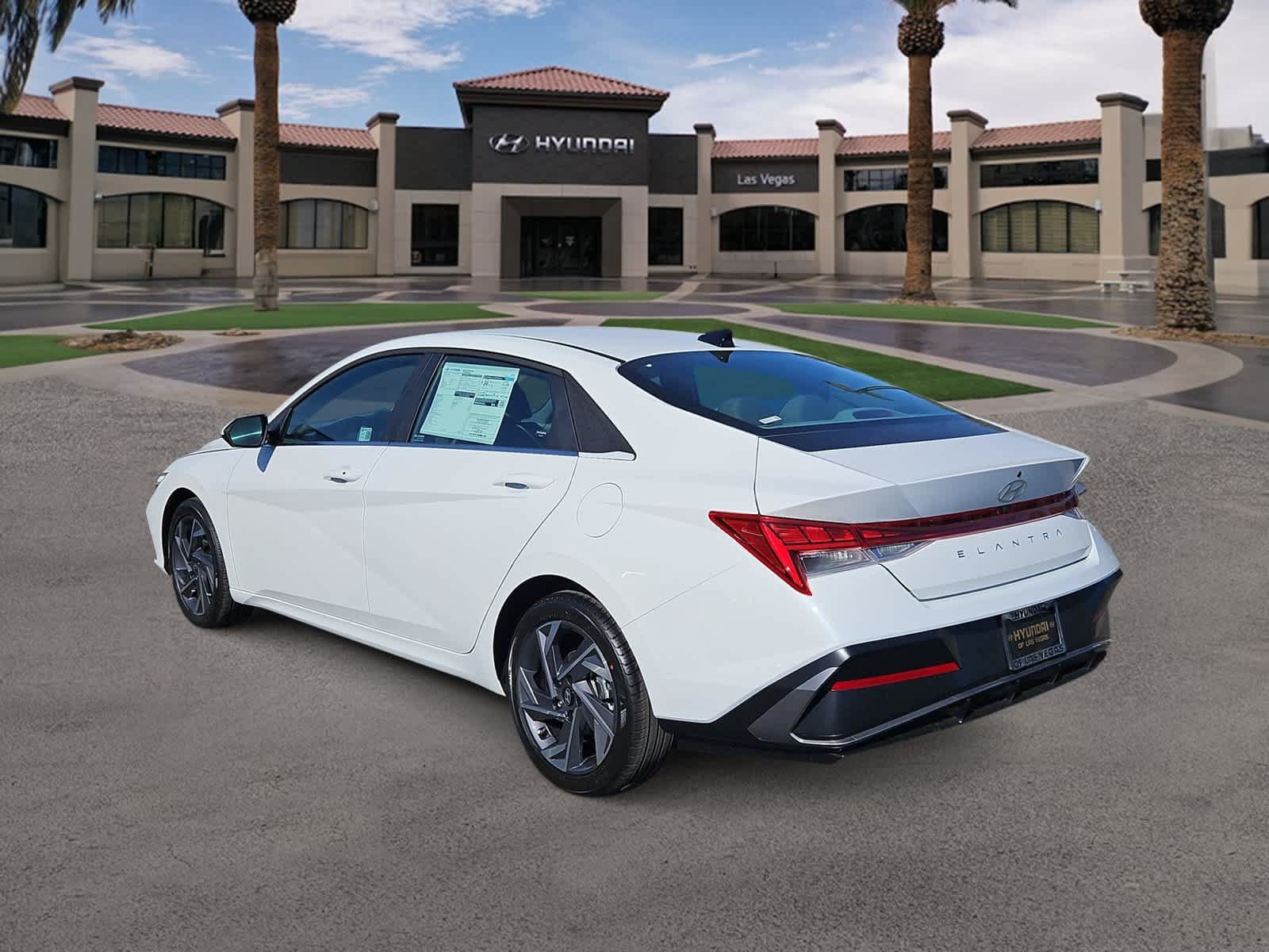 Certified 2025 Hyundai Elantra SEL w/ Cargo Package FWD image 6