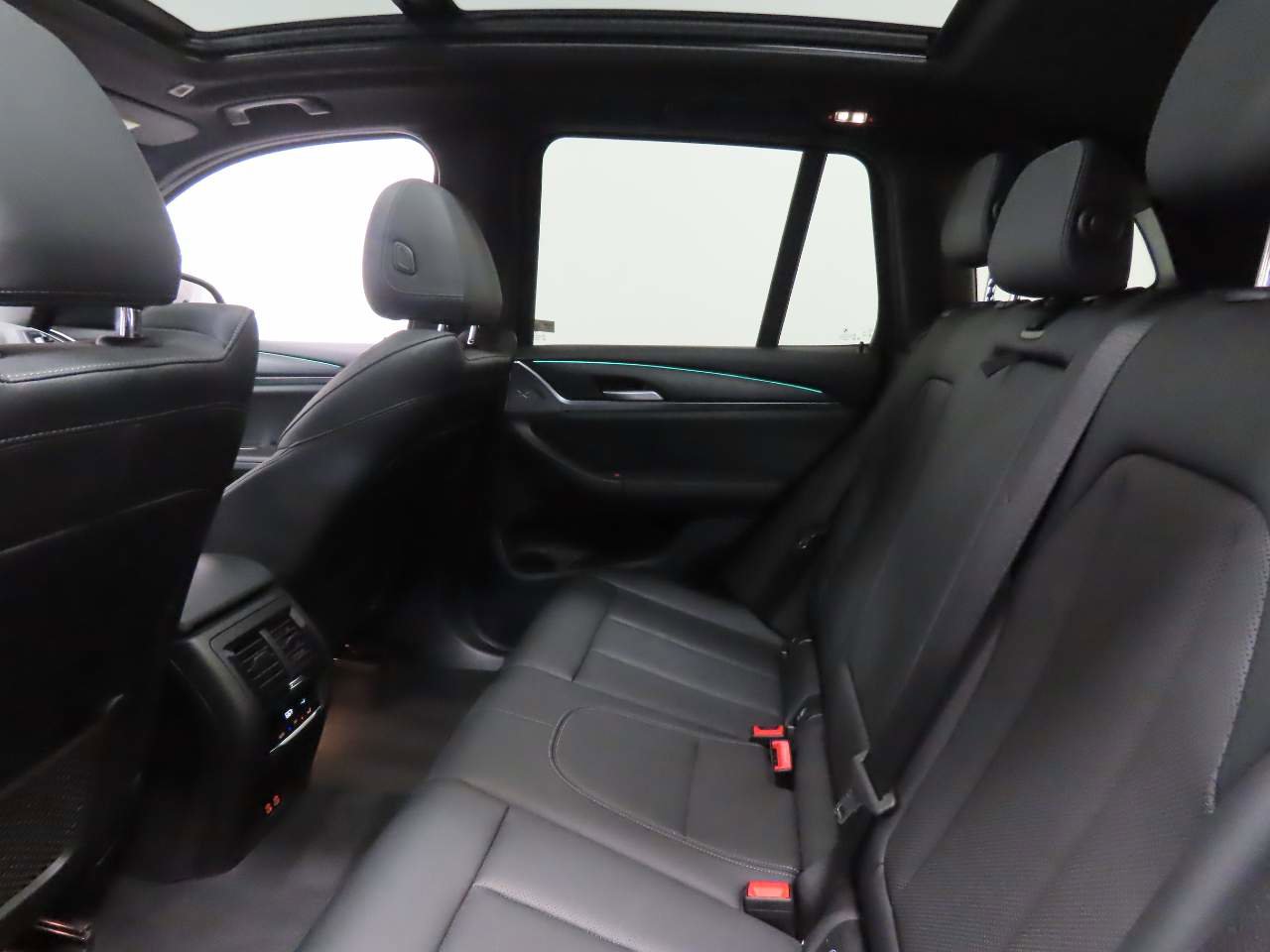 Used 2024 BMW X3 xDrive30i AWD/4WD image 15