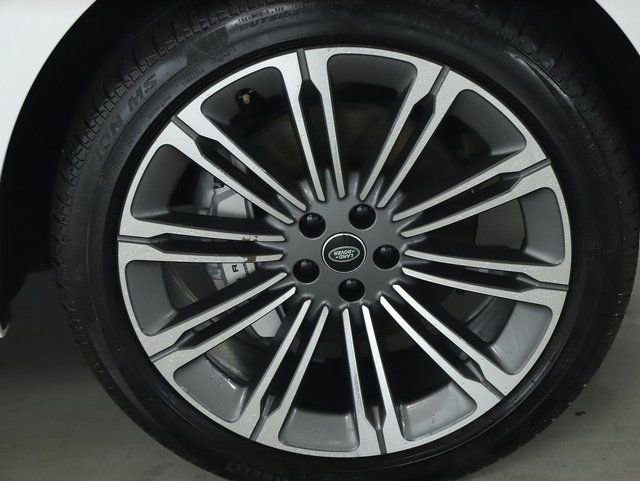 Certified 2025 Land Rover Range Rover Sport Dynamic SE image 40