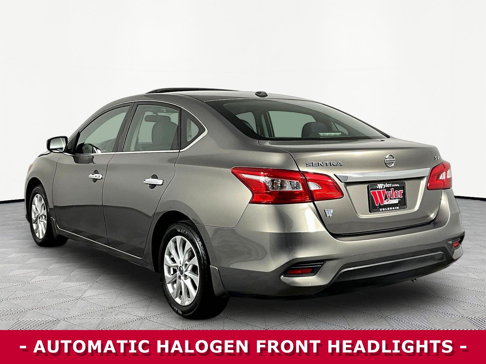 Used 2016 Nissan Sentra SV w/ Style Package FWD image 2