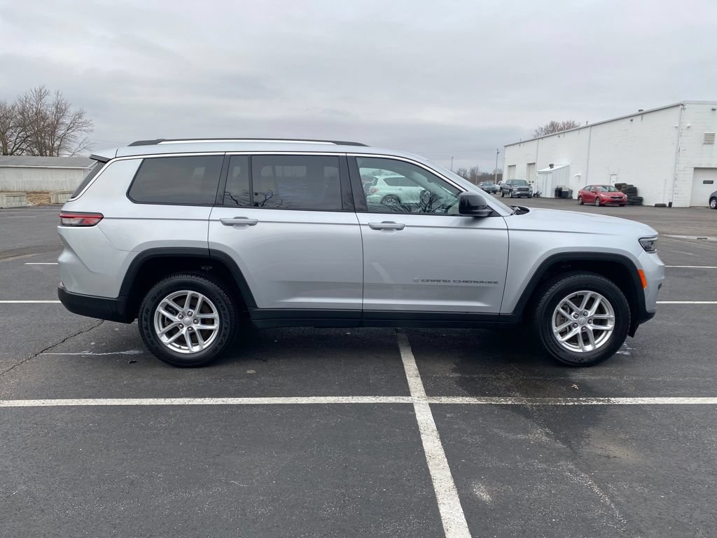 Used 2023 Jeep Grand Cherokee L Laredo RWD image 8