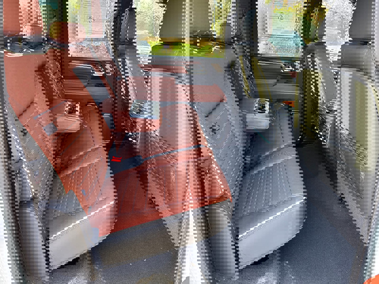 New 2026 GMC Sierra 3500 Denali Ultimate w/ LPO, Black Badging Package image 19