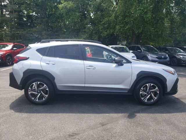 Used 2024 Subaru Crosstrek 2.0i Premium image 2