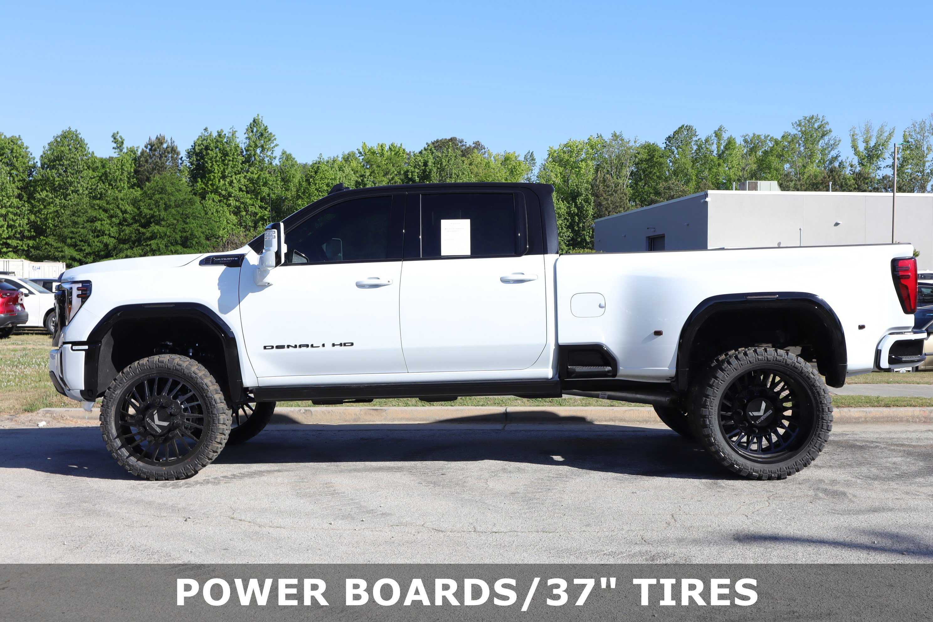 Used 2026 GMC Sierra 3500 Denali Ultimate w/ LPO, Black Badging Package image 6