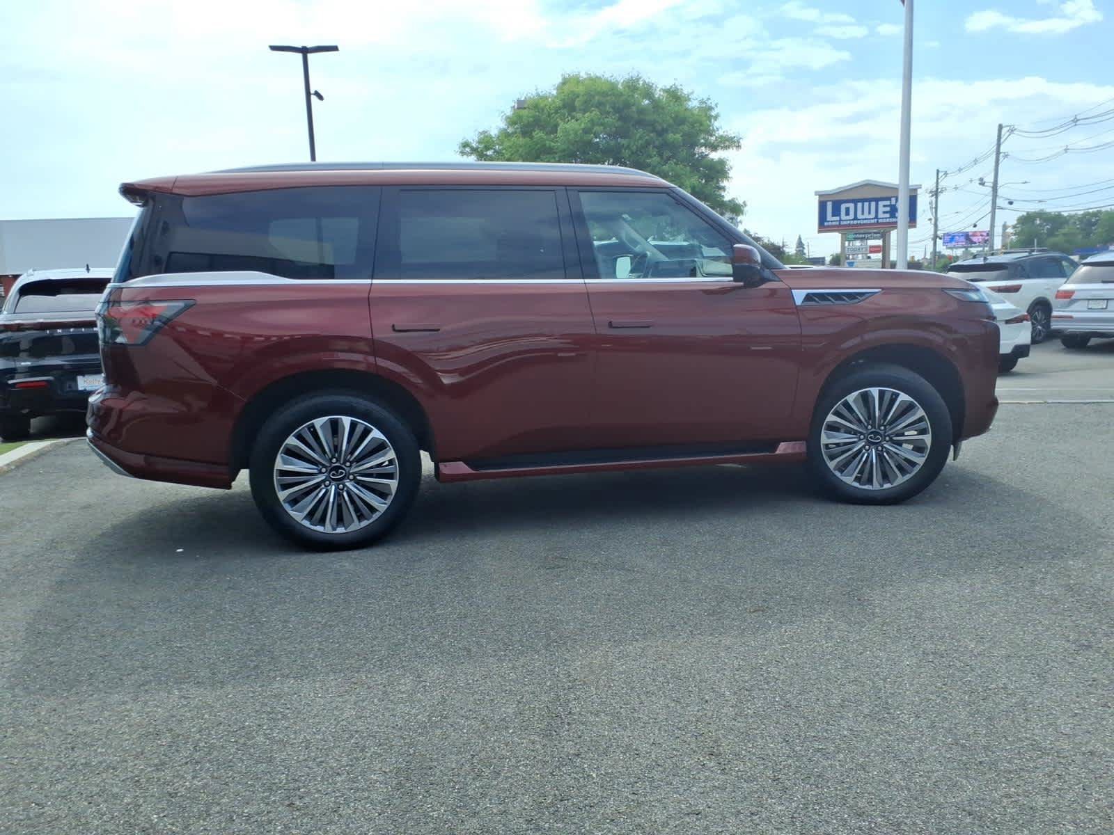 Certified 2025 INFINITI QX80 Sensory AWD/4WD image 4