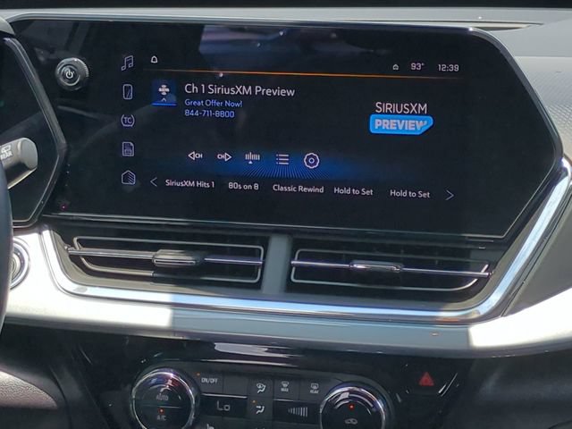 Used 2025 Chevrolet Trax LT w/ LT Convenience Package FWD image 19