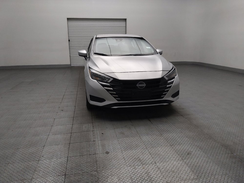 Used 2025 Nissan Versa SV FWD image 14