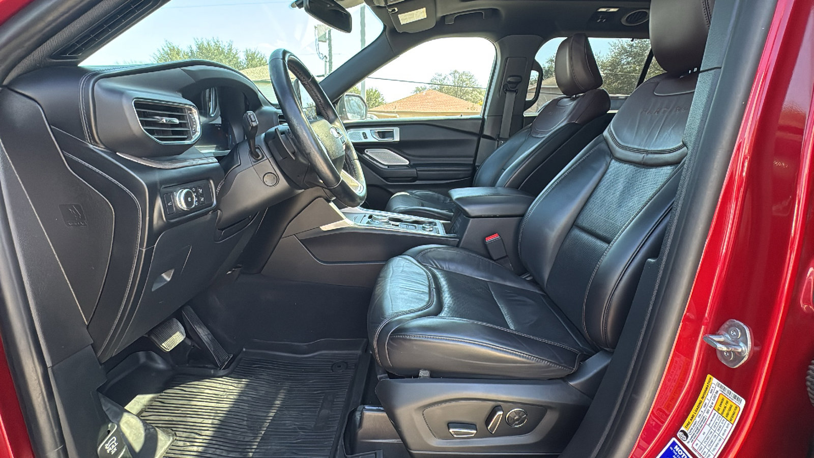 Used 2020 Ford Explorer Platinum w/ Premium Technology Package image 9