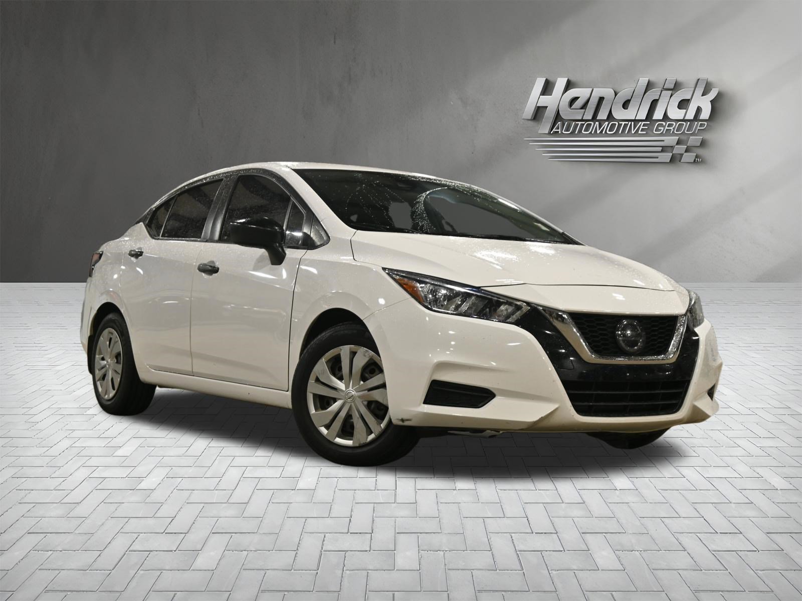 Used 2020 Nissan Versa S FWD image 2