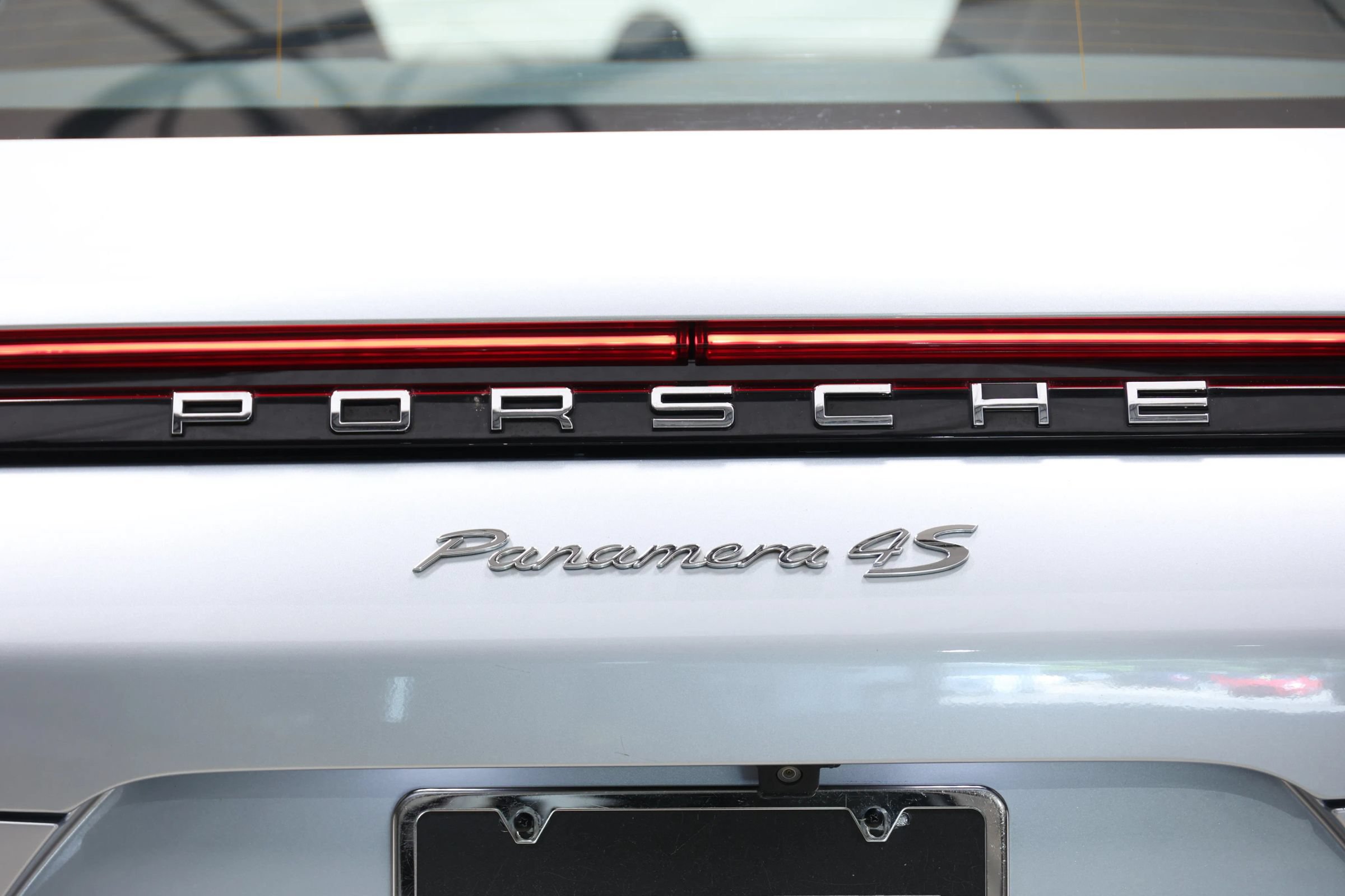 Used 2018 Porsche Panamera 4S Executive w/ Carbon Fiber Interior Package AWD/4WD image 69