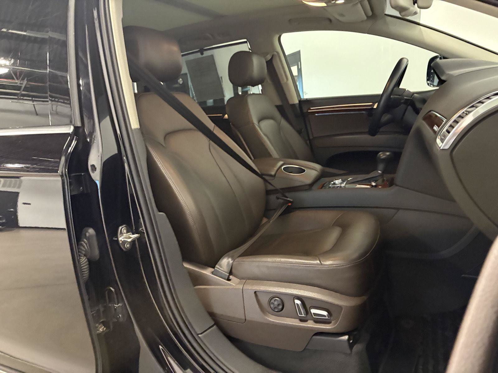 Used 2015 Audi Q7 TDI Premium Plus AWD/4WD image 42