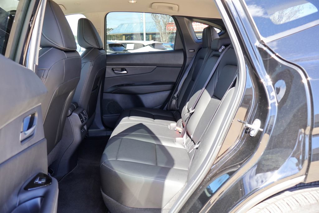 Certified 2025 Nissan Murano SV image 9