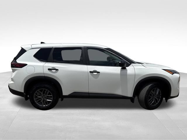 Certified 2024 Nissan Rogue S FWD image 8