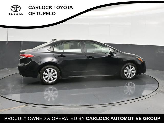 Used 2024 Toyota Corolla LE FWD image 4