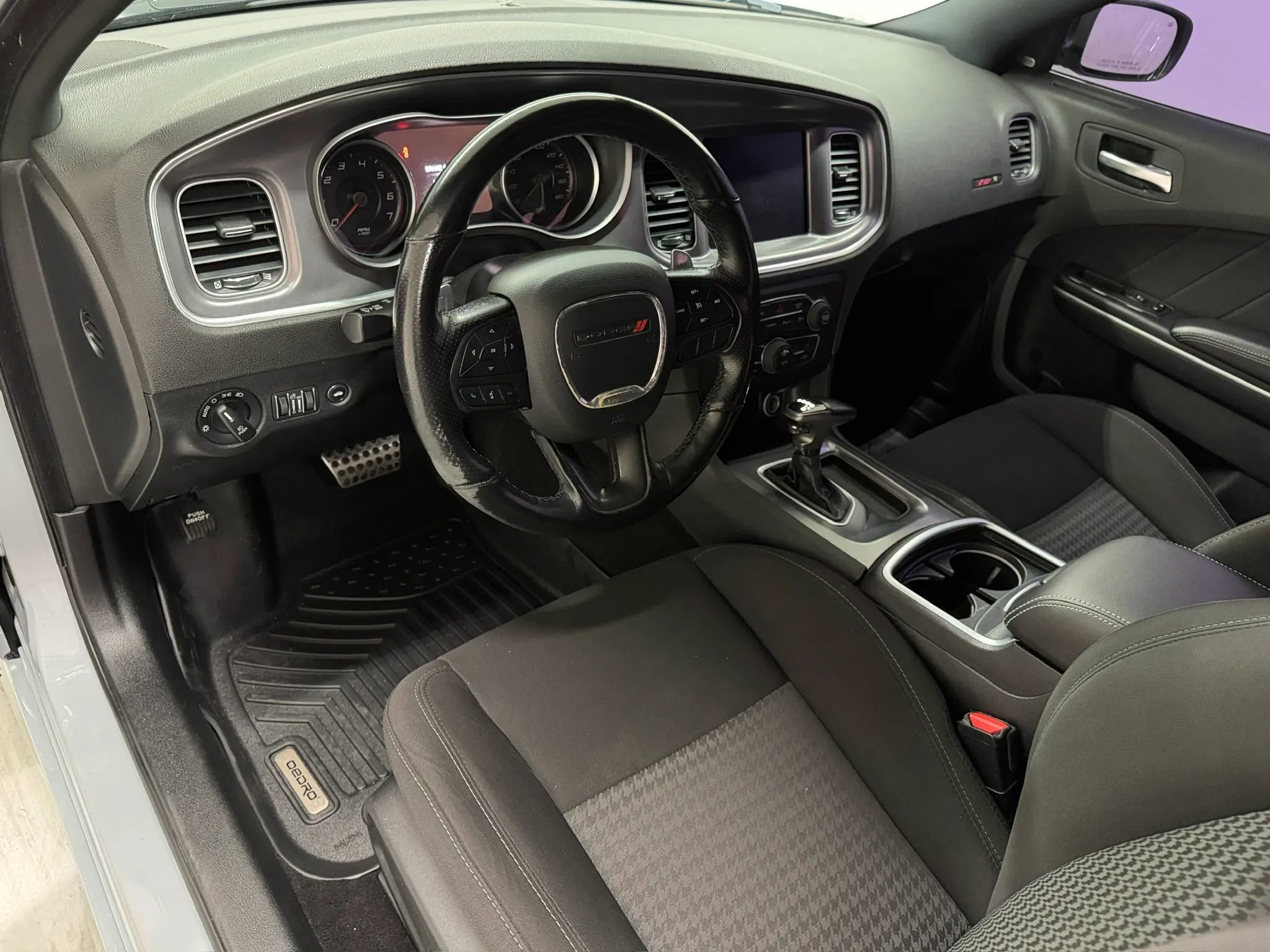 Used 2020 Dodge Charger Scat Pack RWD image 9