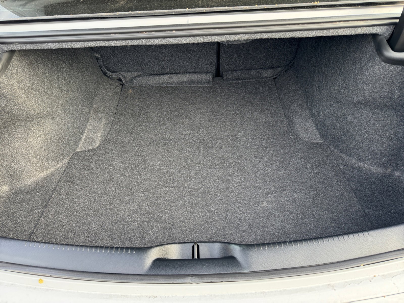 Used 2023 Chrysler 300 Touring w/ Sport Appearance Package image 16